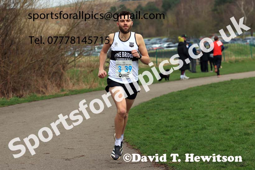 Senior and Veteran Men in the 2024 NECAA Road Relays Champs., Hetton Lyons Country Park, Hetton le Hole, County Durham. Photo: David T. Hewitson/Sports for All Pics